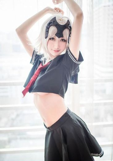 女警出更