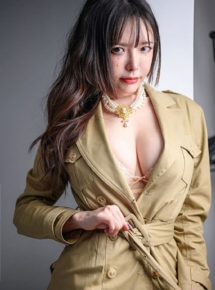 她唇之下在线观看