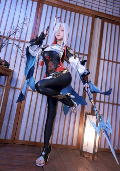 美女秘书的目的