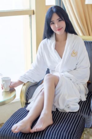 从后面挺进朋友未婚妻视频