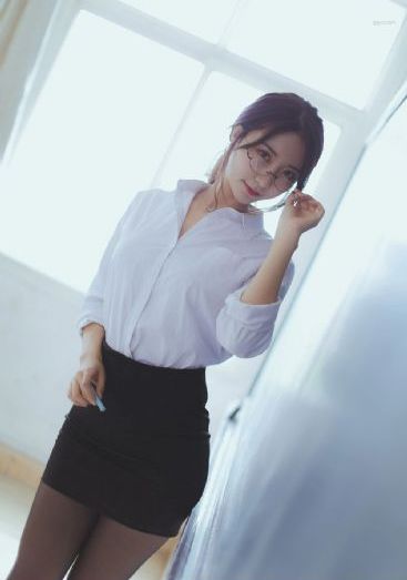 年轻丰满的继牳5